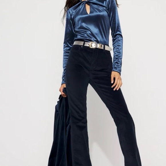 White House Black Market| NWT Forme Twist Neck Velvet Top-River Teal sz XL - Picture 4 of 8